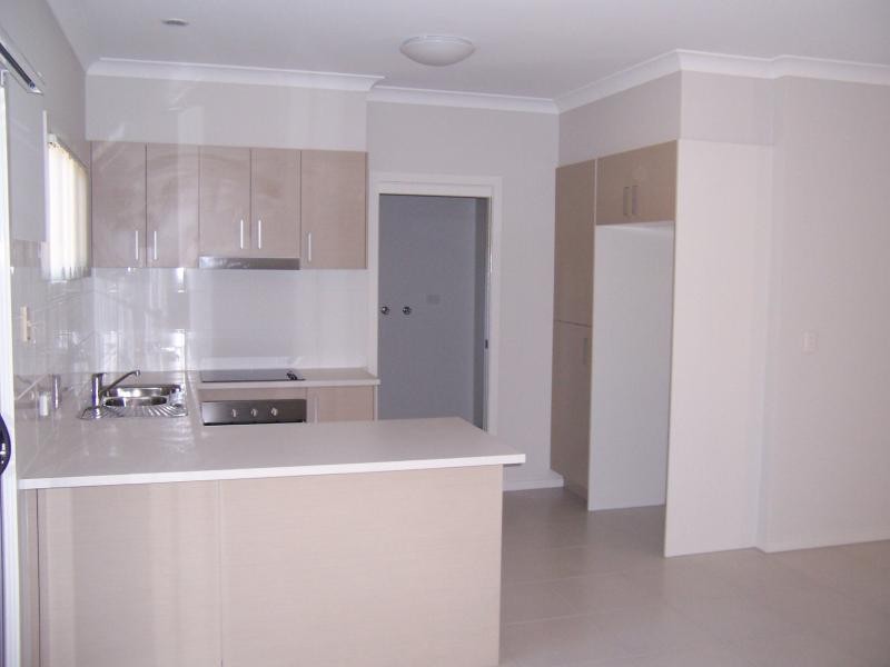 2/50 River Hills Rd, Eagleby QLD 4207