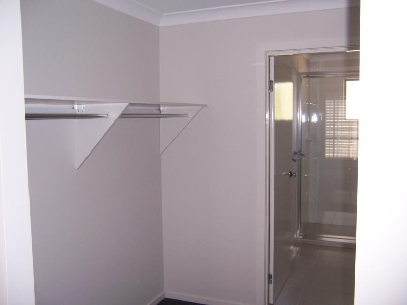 2/50 River Hills Rd, Eagleby QLD 4207