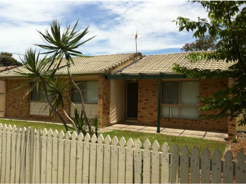 14 Beutel St, Waterford QLD 4133