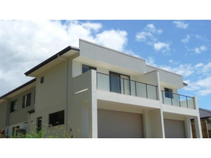 15b Niccy Rd, Coomera QLD 4209