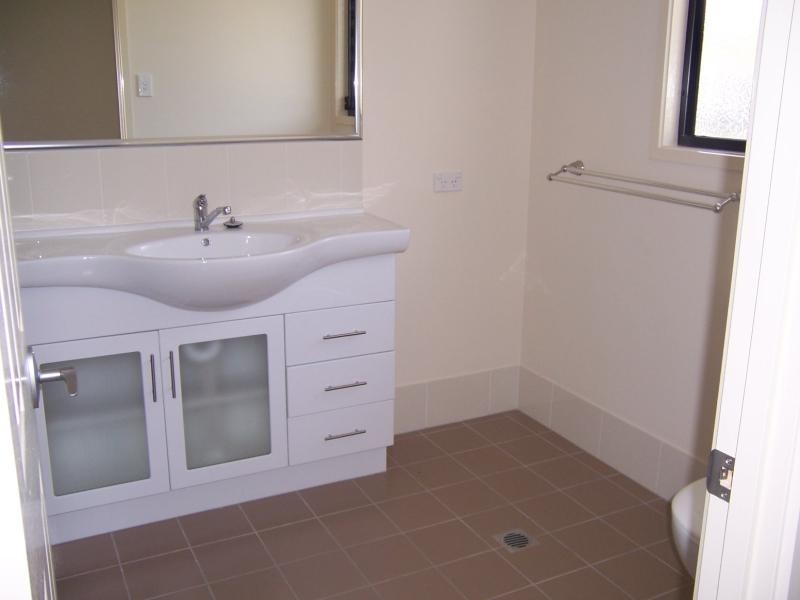 15b Niccy Rd, Coomera QLD 4209