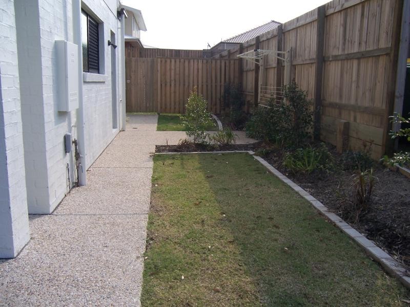 15b Niccy Rd, Coomera QLD 4209