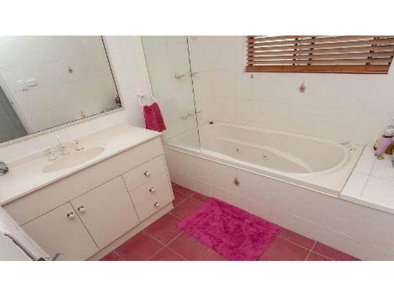 53  Lang  St, Sunnybank Hills QLD 4109