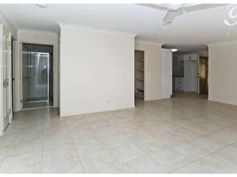 2/279 River Hills Rd, Eagleby QLD 4207