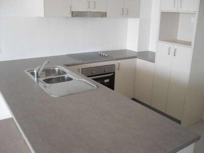 18 12-14 Hawthorne  St, Beenleigh QLD 4207