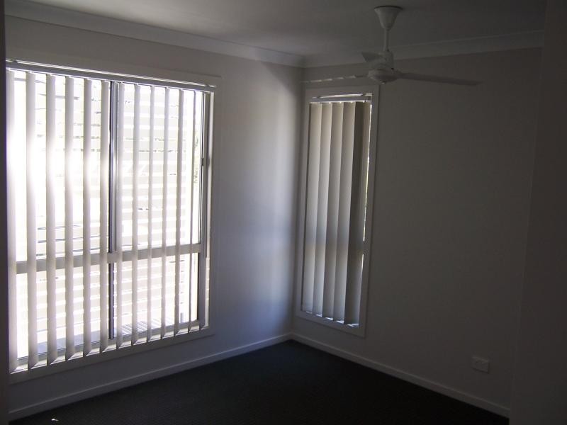 9/50 River Hills Rd, Eagleby QLD 4207