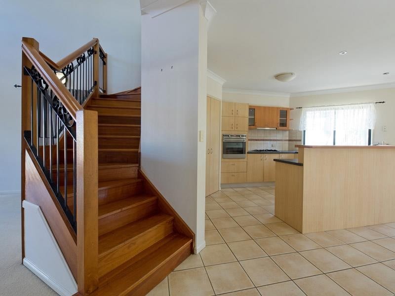 71 Peach St, Greenslopes QLD 4120