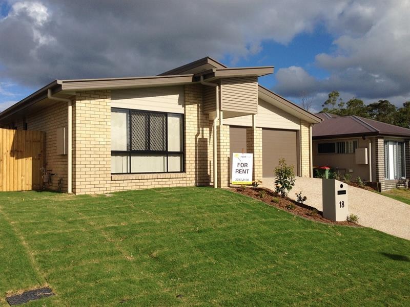 18 Ravensbourne St, Waterford QLD 4133