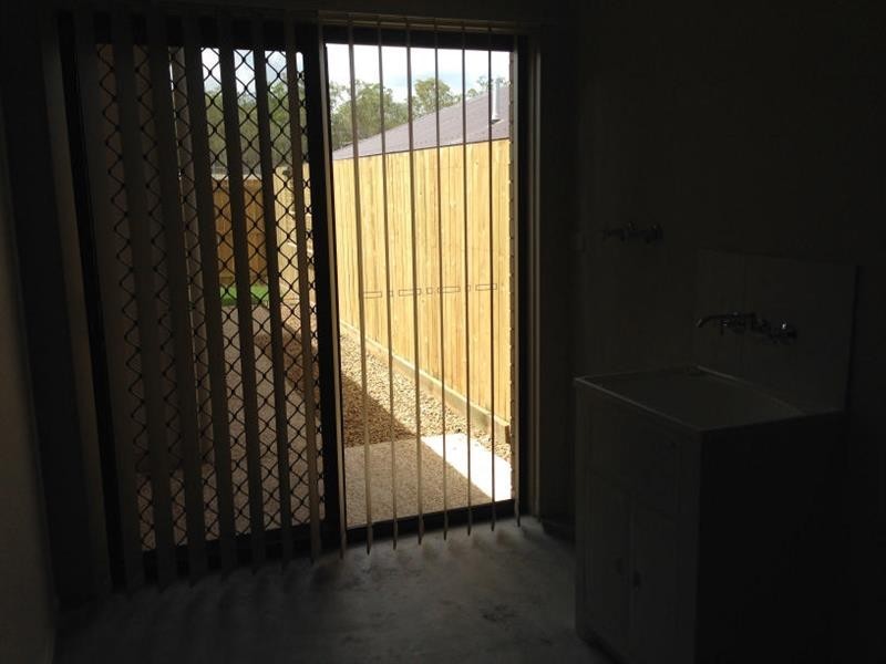 18 Ravensbourne St, Waterford QLD 4133