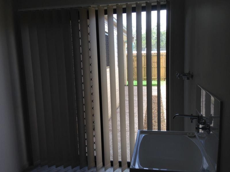 18 Ravensbourne St, Waterford QLD 4133