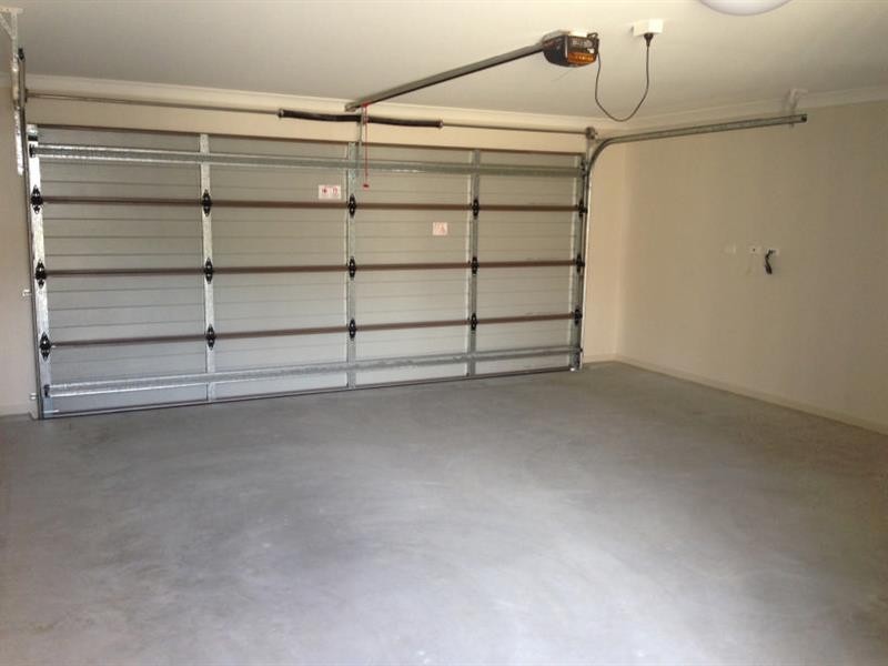 18 Ravensbourne St, Waterford QLD 4133