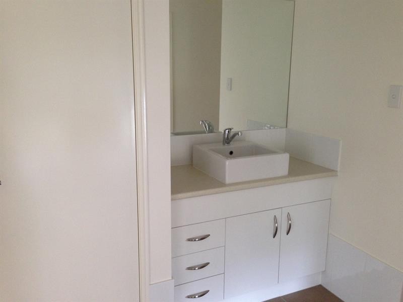 34 Foxwood Cct, Wakerley QLD 4154