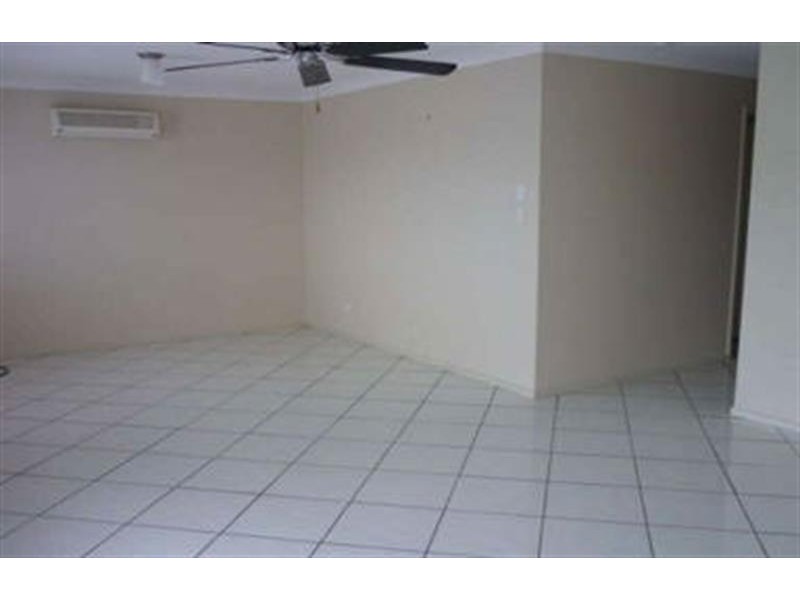 18 Kao St, Marsden QLD 4132