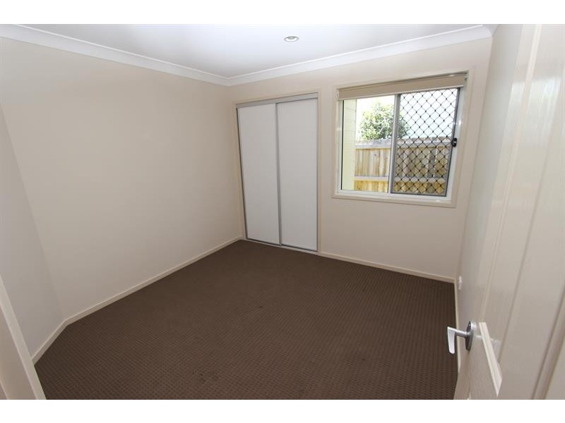 33 Foxwood Cct, Wakerley QLD 4154