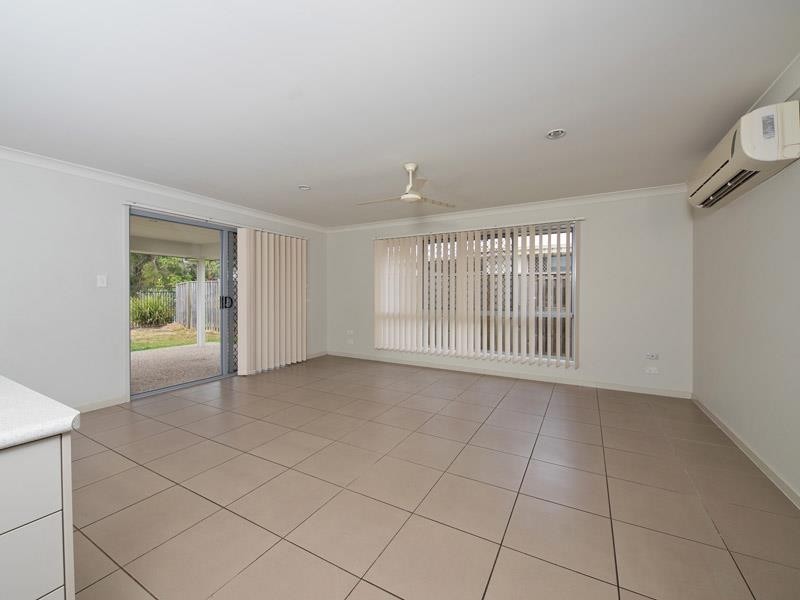 27 Daryl Reinhardt St, Redbank Plains QLD 4301