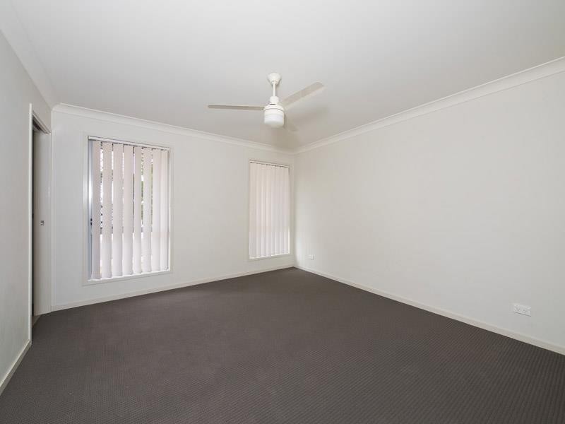 27 Daryl Reinhardt St, Redbank Plains QLD 4301
