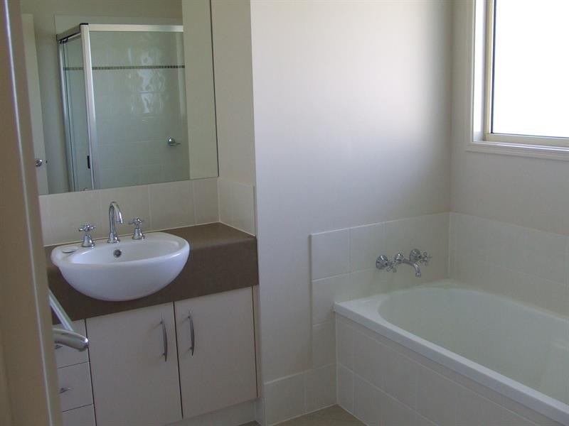 2/9 Bennett Way, Upper Coomera QLD 4209