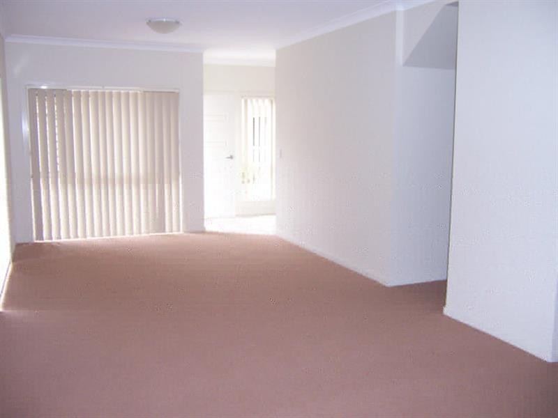 4/54 River Hills Rd, Eagleby QLD 4207