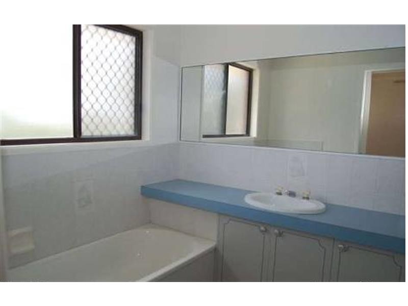 17 Tasman Ct, Boronia Heights QLD 4124