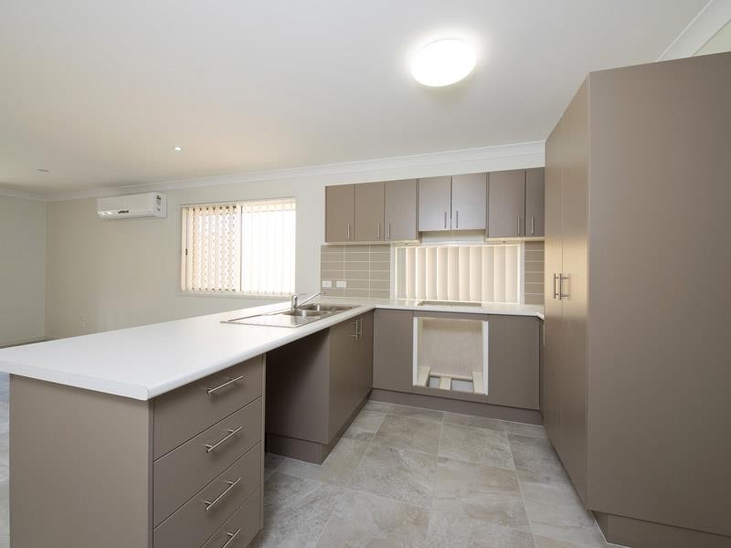 12 Conimbla Cres, Waterford QLD 4133