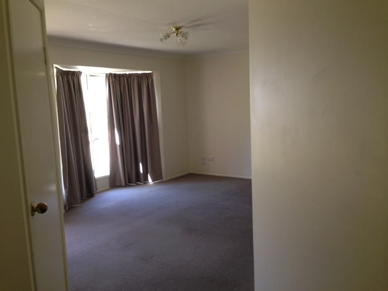 89 Overland Dr, Edens Landing QLD 4207