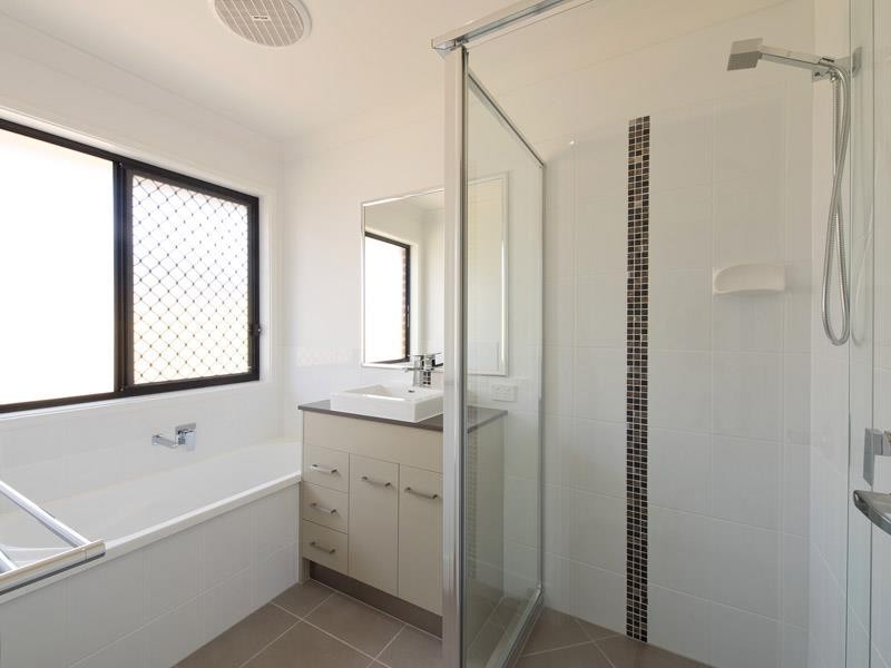 20 Barrington Cct, Waterford QLD 4133