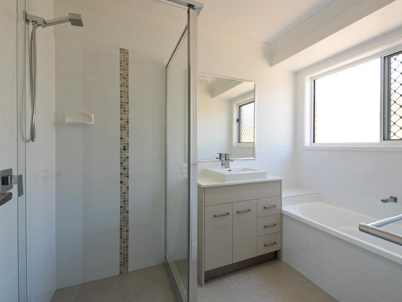 12 Barrington  Cct, Waterford QLD 4133