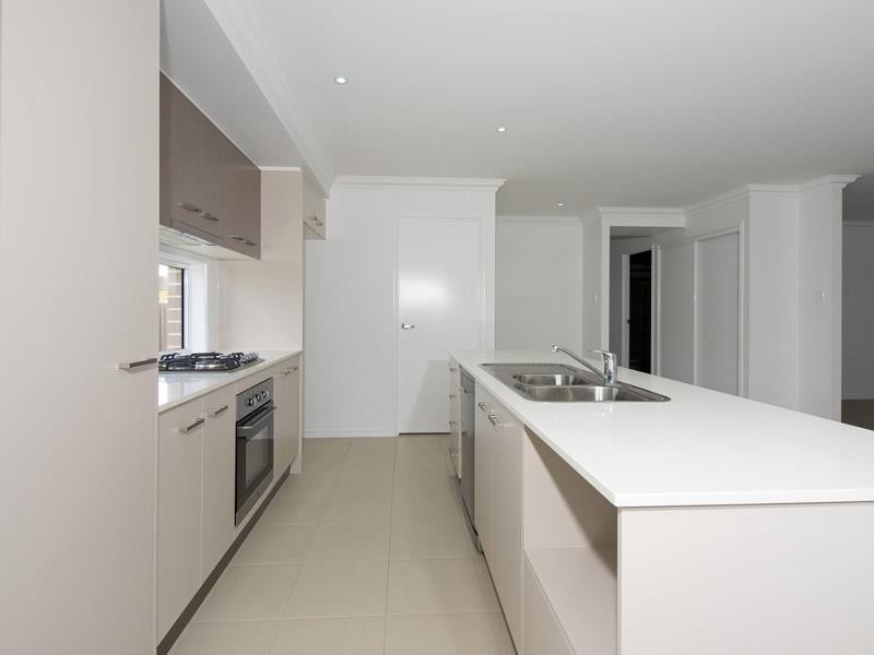 38 Lynch Cres, Birkdale QLD 4159