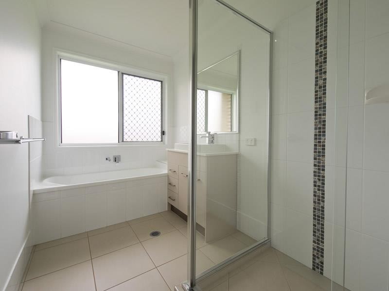 38 Lynch Cres, Birkdale QLD 4159