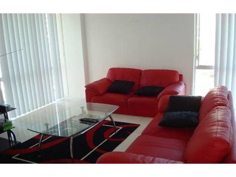 8/2 Federation Dr, Broadbeach QLD 4218