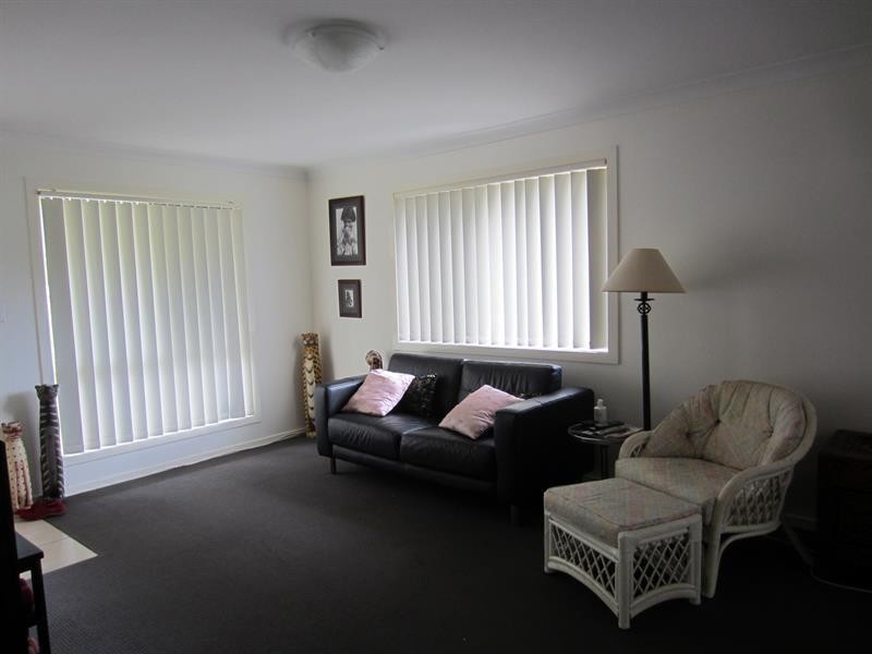 1/58 River Hills  Rd, Eagleby QLD 4207