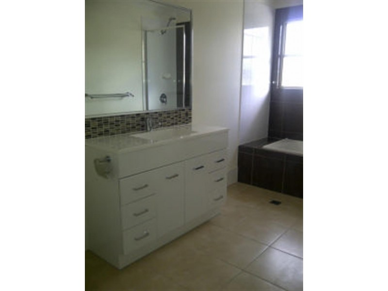 1/58 River Hills  Rd, Eagleby QLD 4207