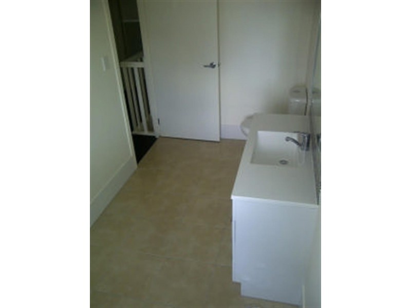 1/58 River Hills  Rd, Eagleby QLD 4207