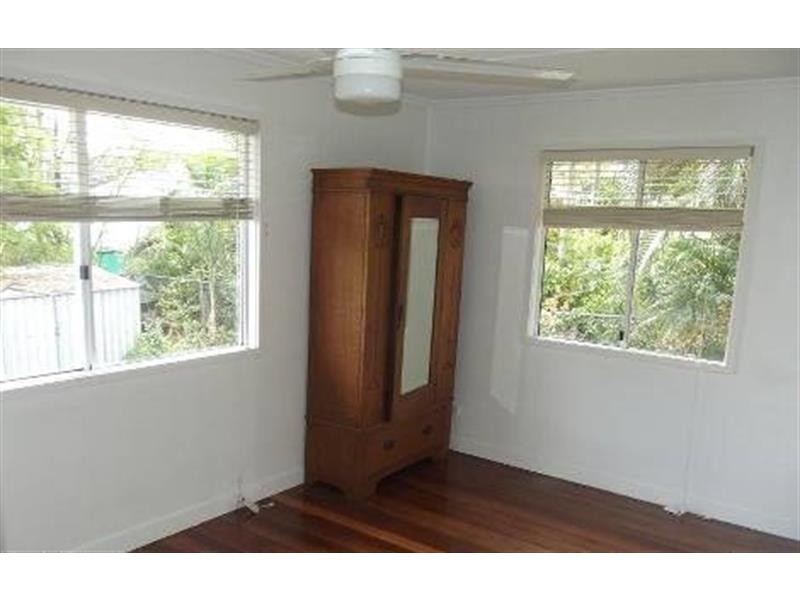 3 Dellow  St, Acacia Ridge QLD 4110