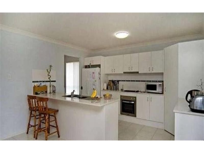 6 Matthews Cres, Pimpama QLD 4209