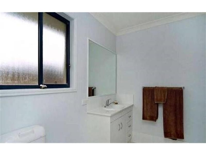 6 Matthews Cres, Pimpama QLD 4209