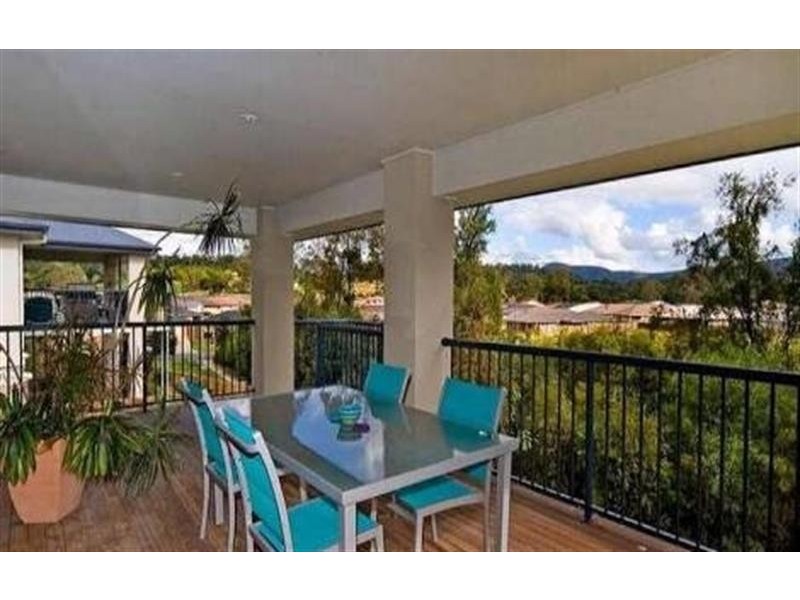 6 Matthews Cres, Pimpama QLD 4209