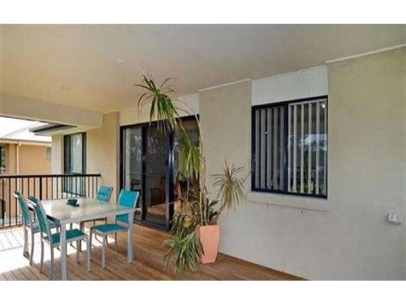 6 Matthews Cres, Pimpama QLD 4209