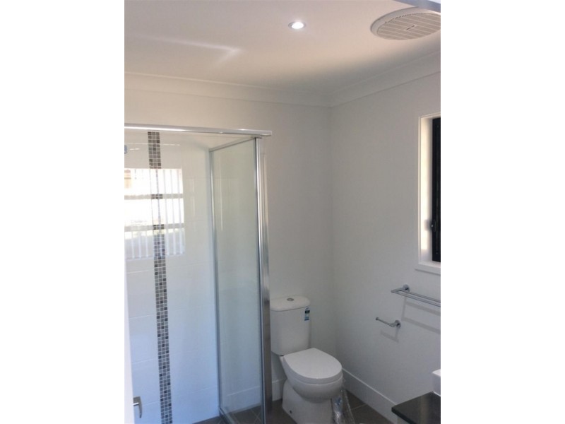 18 Willow Rise Dr, Waterford QLD 4133