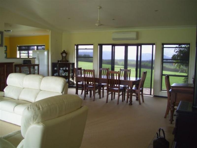 000 Gadgarra Rd, Yungaburra QLD 4884