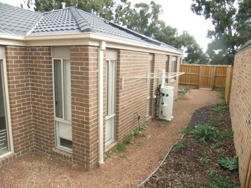 9 Gentle  Wk, Doreen VIC 3754