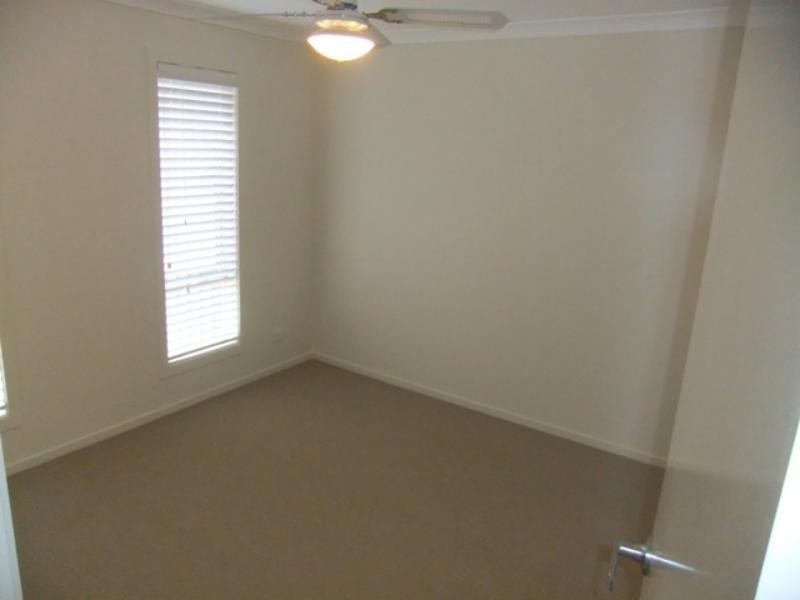 30 Tom Roberts Pde, Point Cook VIC 3030