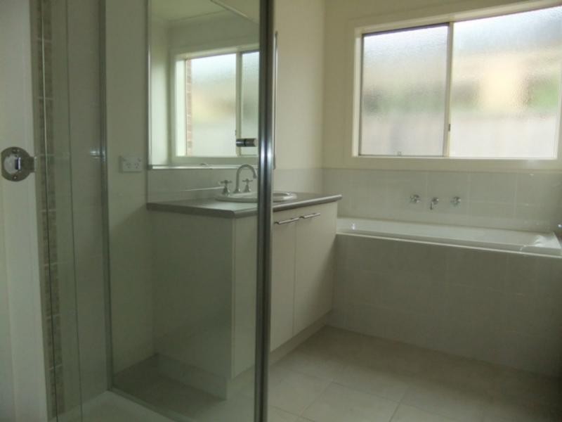 83 Lincoln Heath Bvd, Point Cook VIC 3030