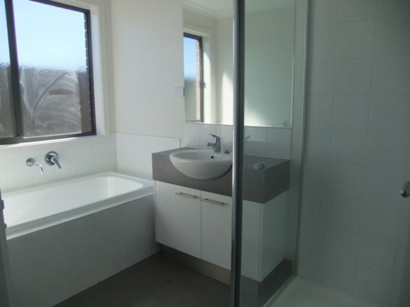 58A Tom Roberts Pde, Point Cook VIC 3030