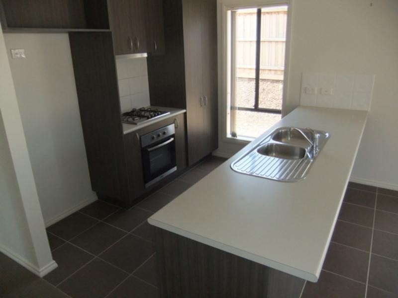 37 Dargo  Cres, Doreen VIC 3754