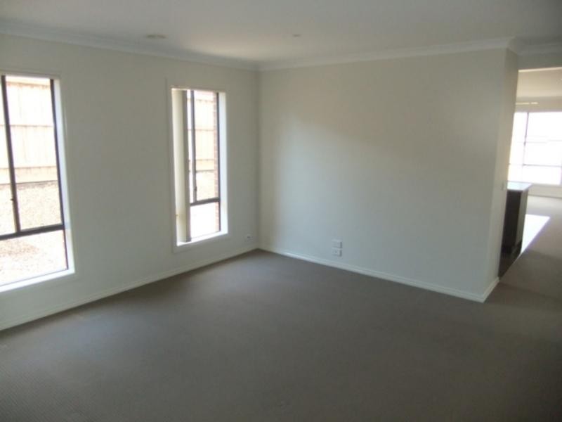 37 Dargo  Cres, Doreen VIC 3754