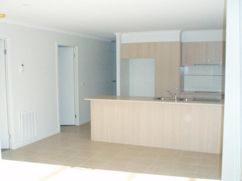 52 Duncombe Park Way, Deer Park VIC 3023