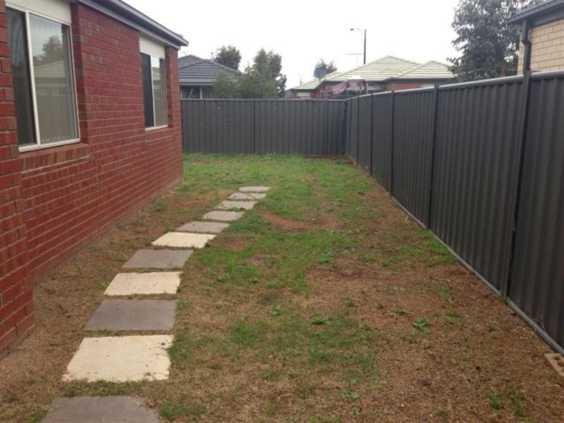 52 Duncombe Park Way, Deer Park VIC 3023