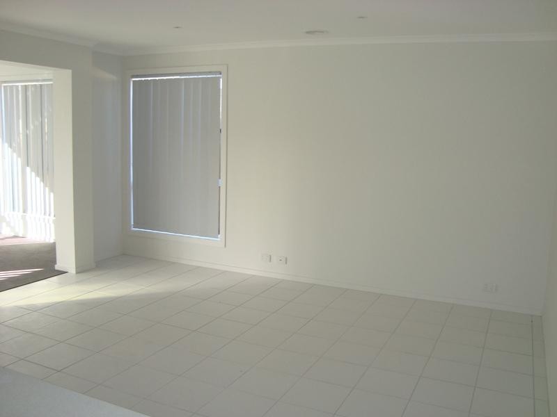 27 Dominion Tce, Truganina VIC 3029