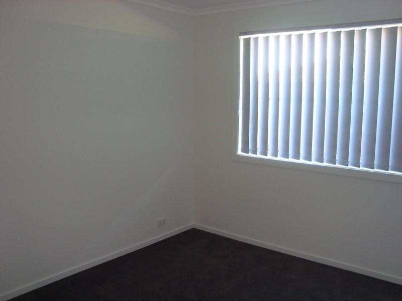 27 Dominion Tce, Truganina VIC 3029